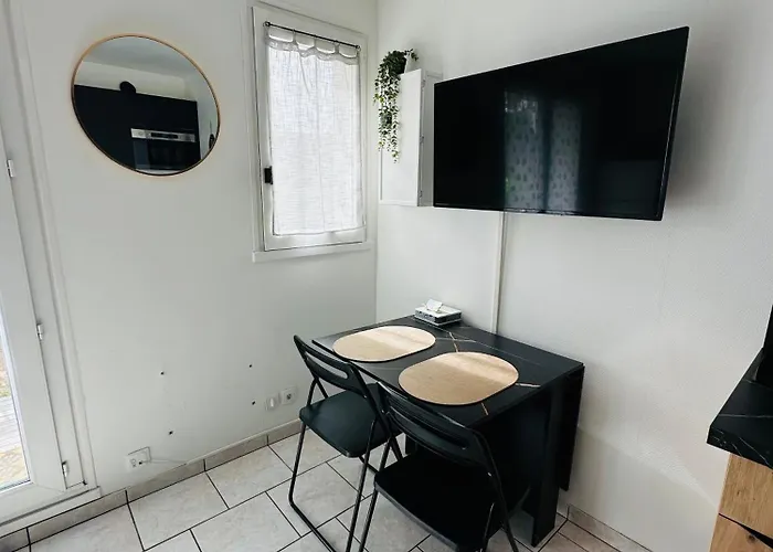 Апартаменты Aux Accents Maritime Et Jardin 200m De La *